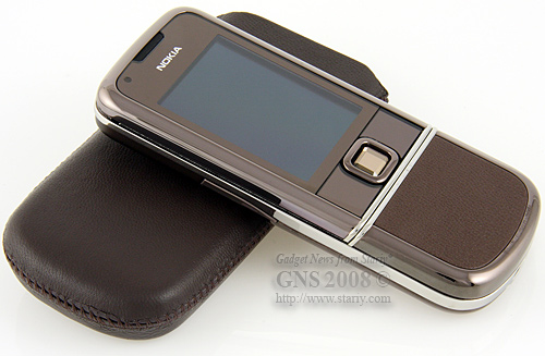 Якщо ви хочете купити іміджевий мобільний телефон, а не Vertu грошей не вистачає можна придивитися до новинки від компанії Nokia